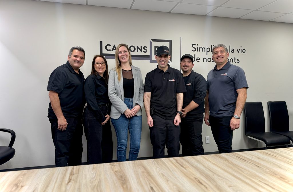 Group of people in an office Camions BL